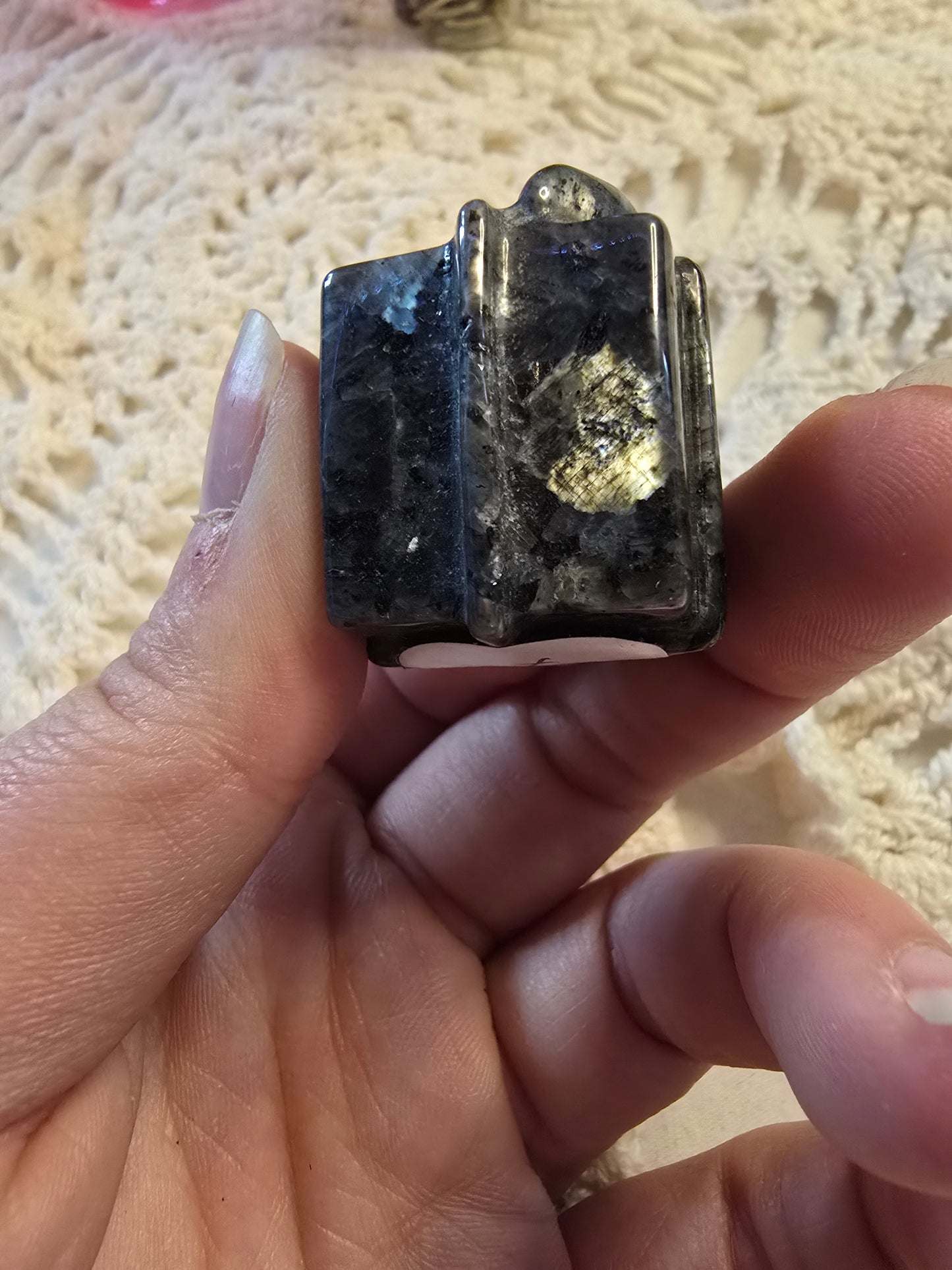 Larvakite Gift