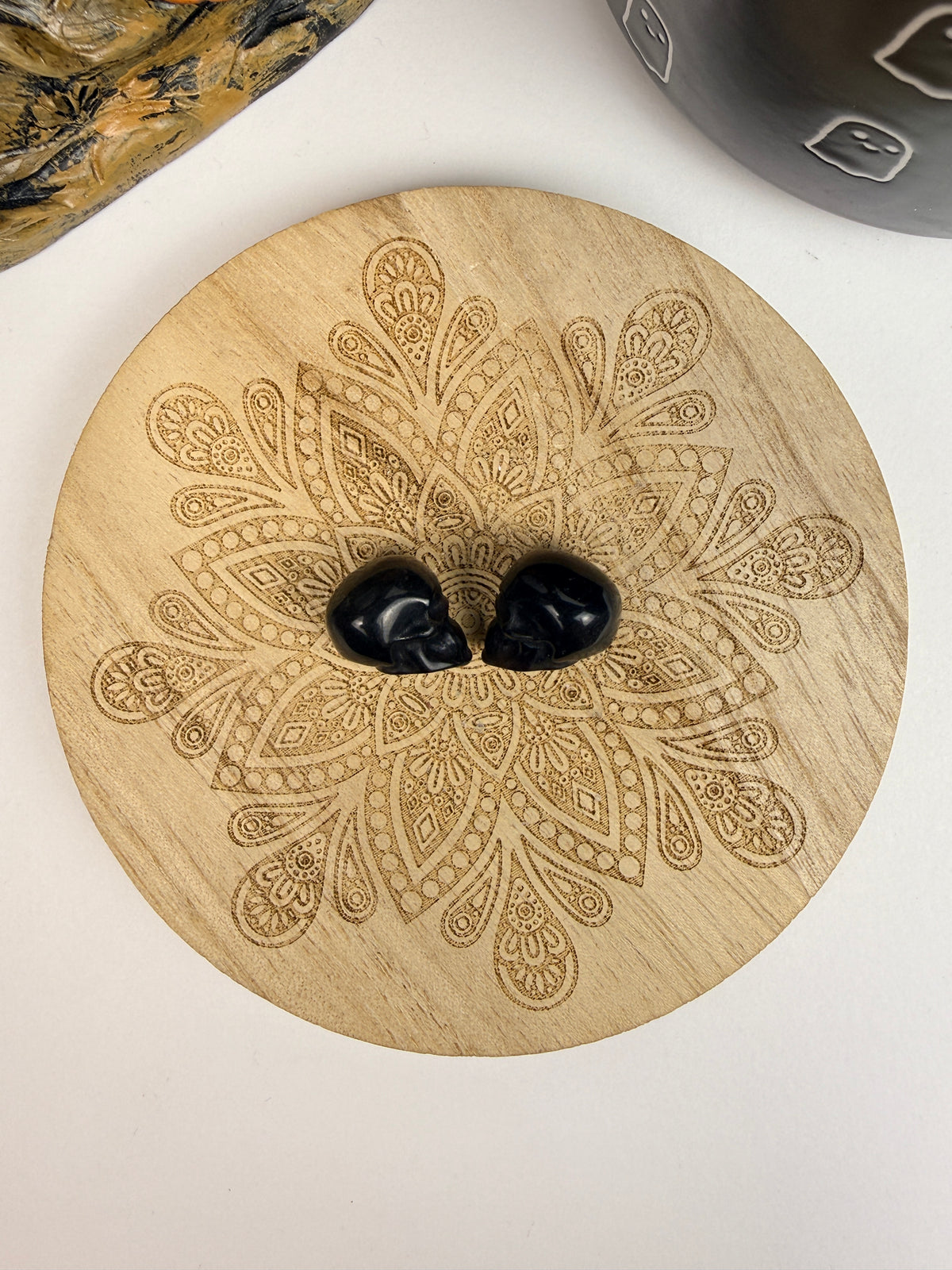 Mini Silver-Sheen Skulls