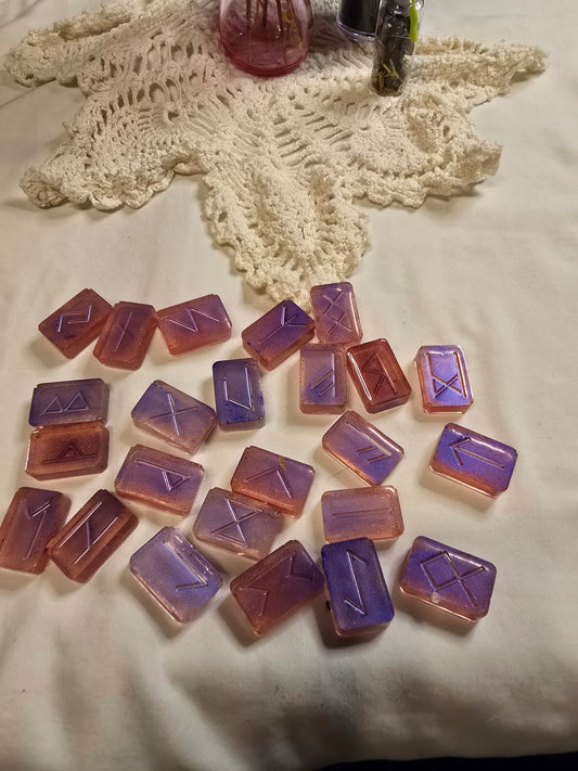 Resin Rune Set
