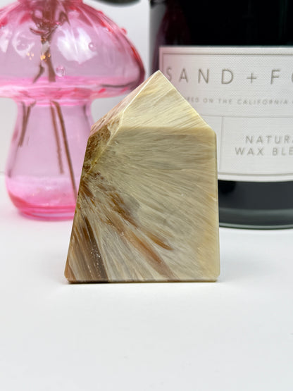 Scolecite with Peach Stilbite Freeforms