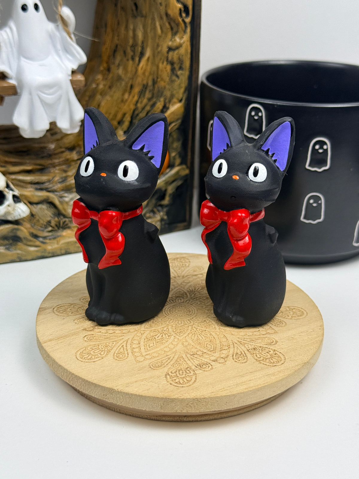 Obsidian Gigi-Inspired Carving