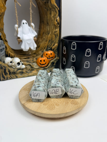 Kiwi Jasper Towers