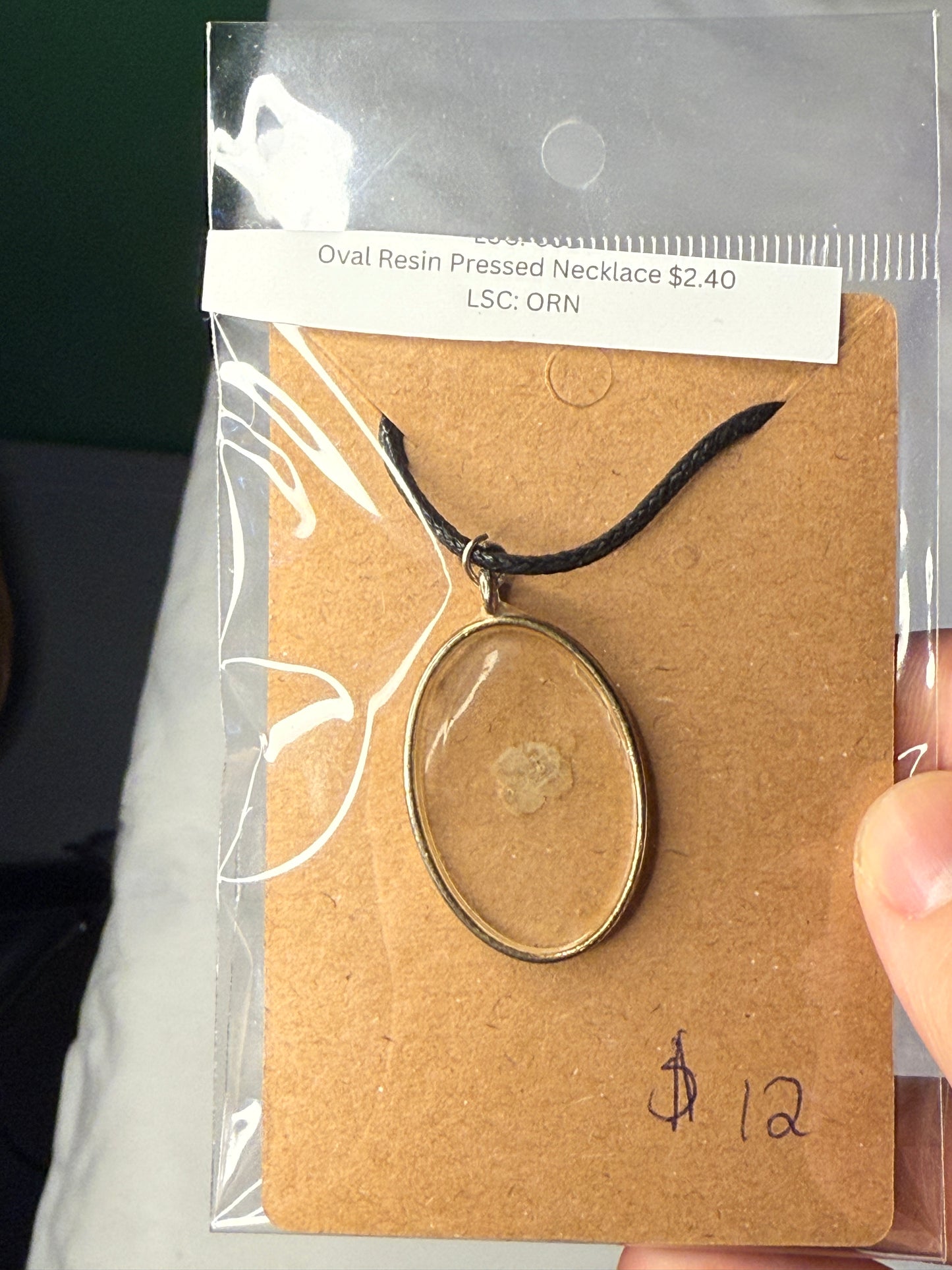 Resin Pressed Crystal Chip Necklace Oval