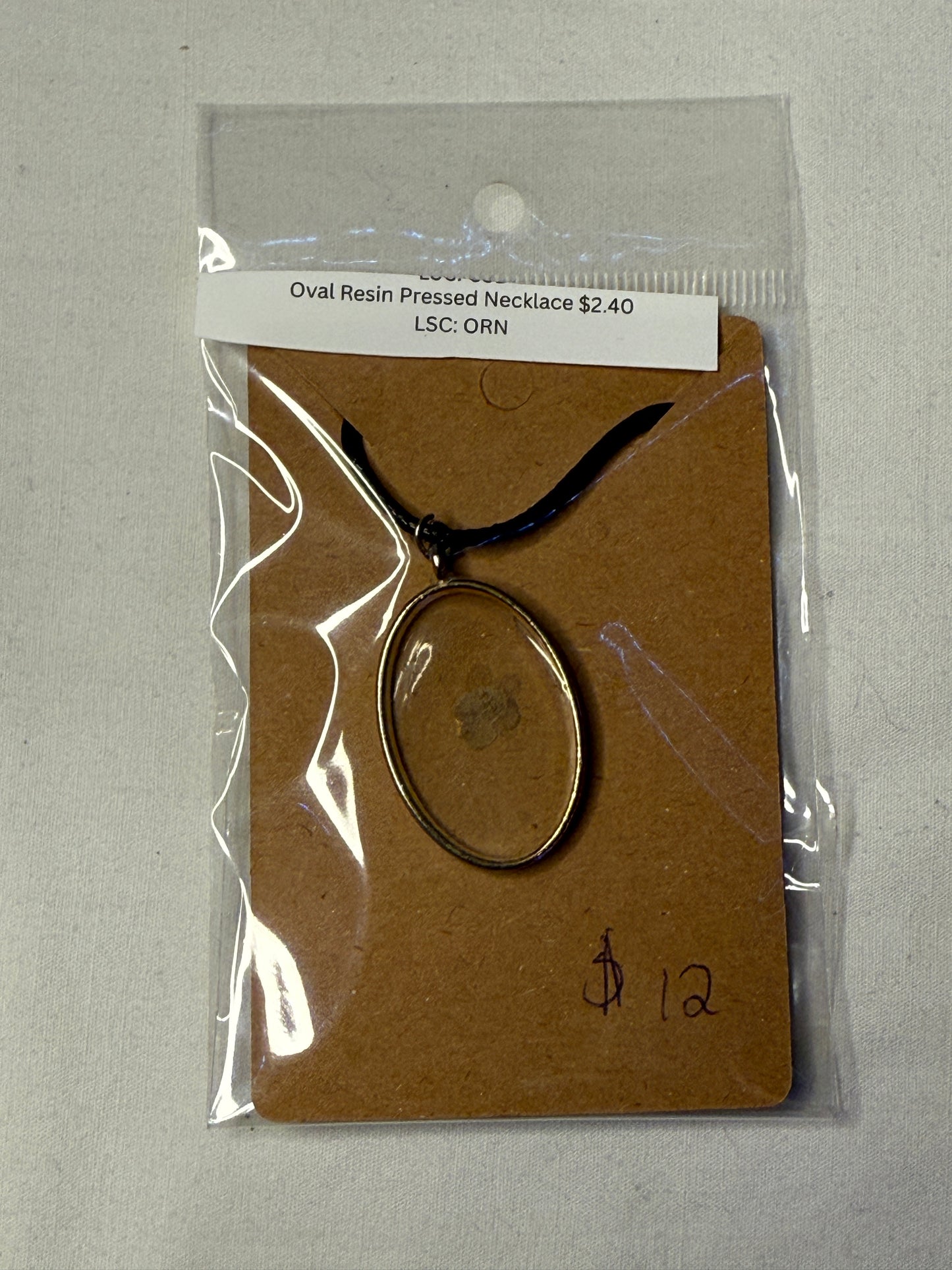 Resin Pressed Crystal Chip Necklace Oval