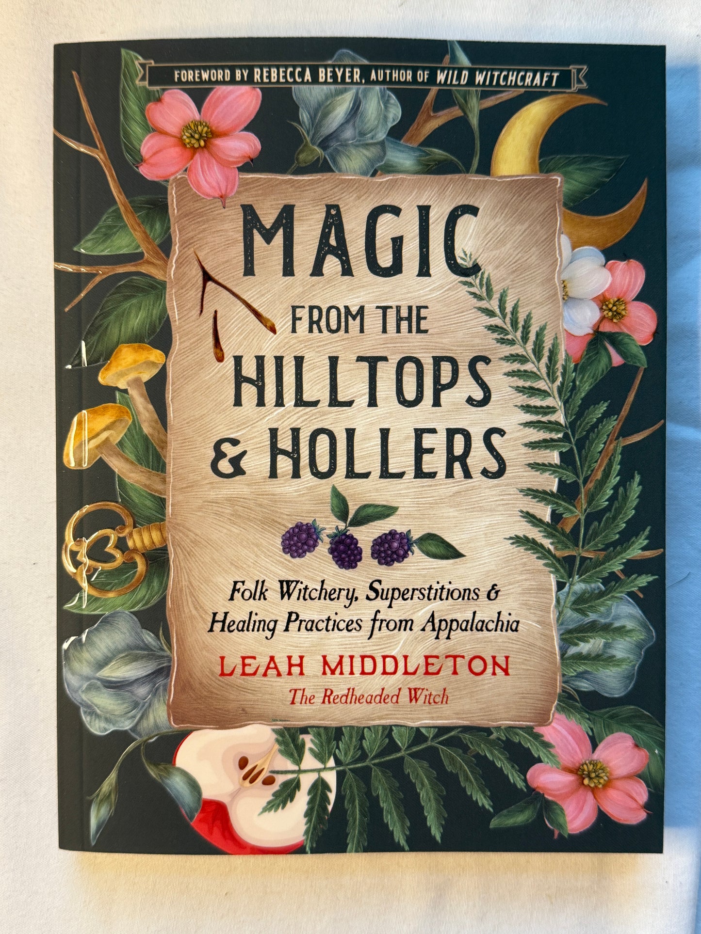 Living Folk Magic: Crafting Your Own Magical Life by Mary-Grace Fahrun