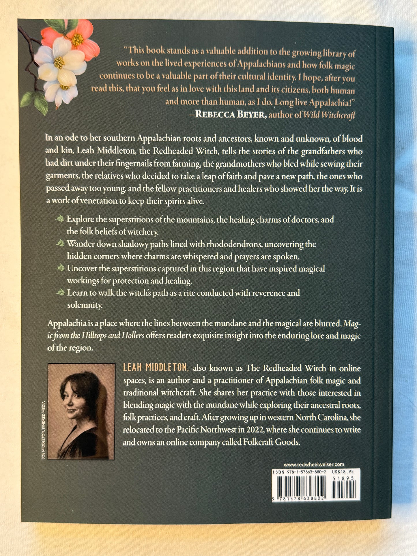Living Folk Magic: Crafting Your Own Magical Life by Mary-Grace Fahrun