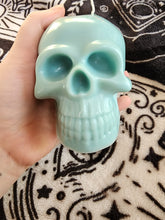 Load image into Gallery viewer, Good Morning I Love You Skull Candle

